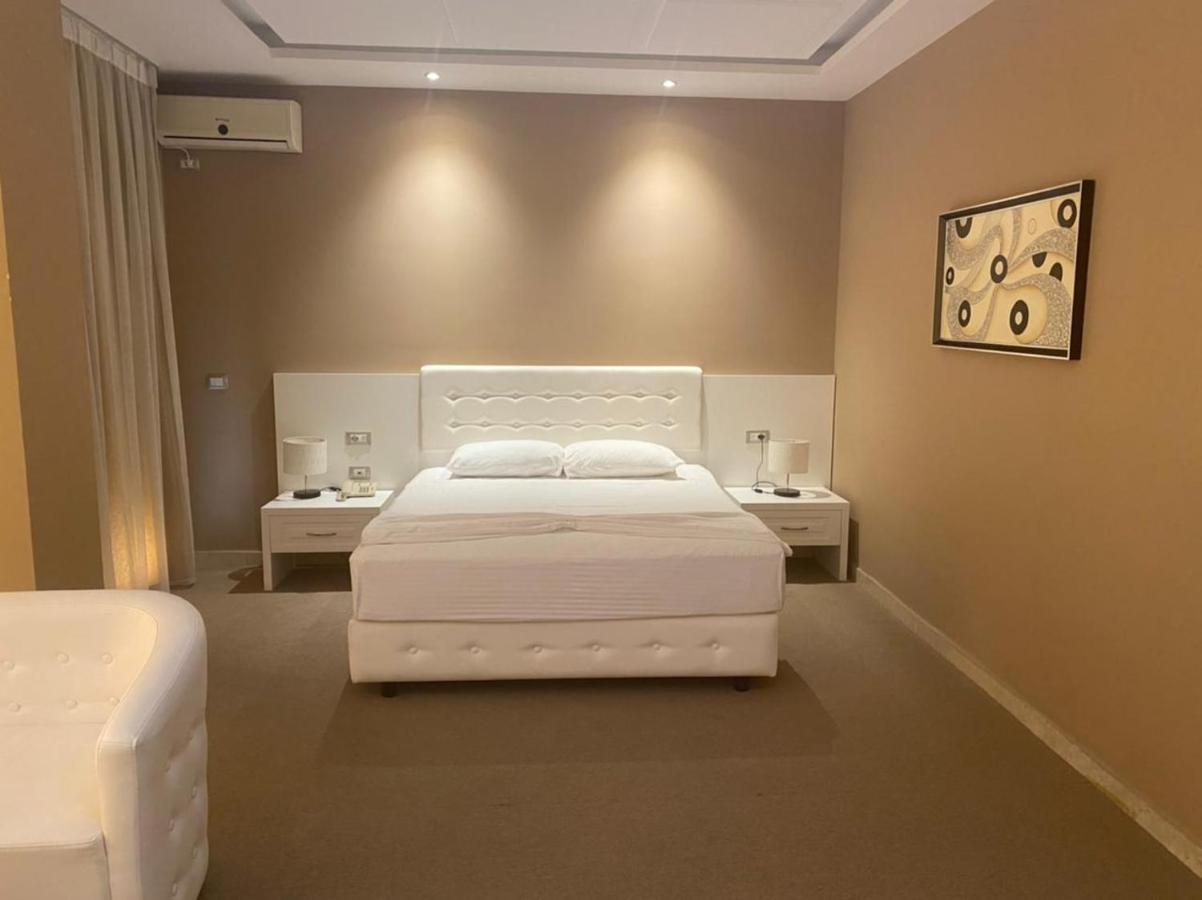 Hotel Continental Durrës Zewnętrze zdjęcie
