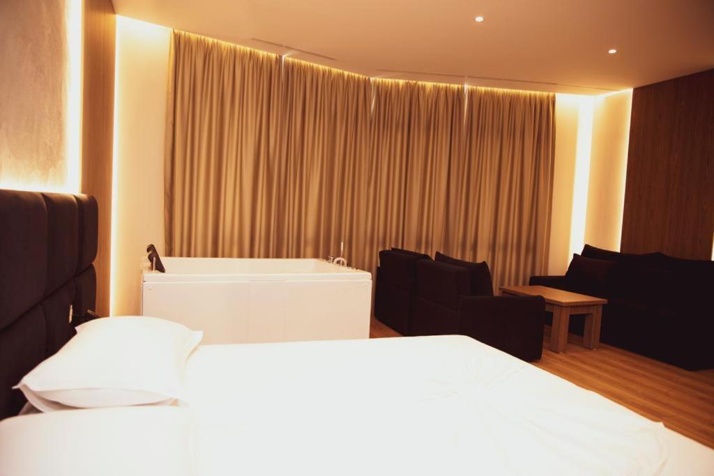 Hotel Continental Durrës Zewnętrze zdjęcie