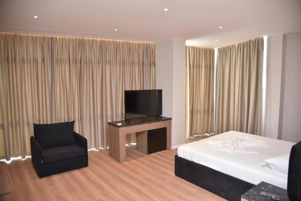 Hotel Continental Durrës Zewnętrze zdjęcie